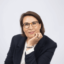 Elodie SUET est la fondatrice d'ESUET, spécialisé dans l'intelligence émotionnelle et comportementale.