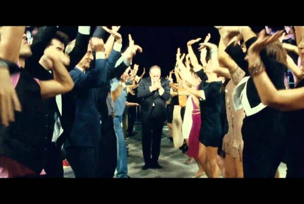 Scène de fête du film La Grande Bellezza de Paolo Sorrentino utilisé en ciné-coaching pour le développement personnel et la quête de sens des managers